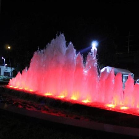 Azure Urban Resort A4 Near Airport Mall With Wavepool Paranaque City Exteriör bild
