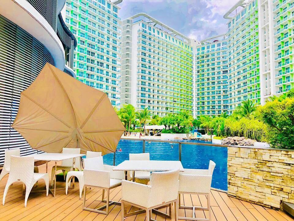 Azure Urban Resort A4 Near Airport Mall With Wavepool Paranaque City Exteriör bild