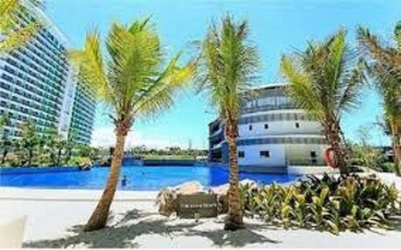 Azure Urban Resort A4 Near Airport Mall With Wavepool Paranaque City Exteriör bild